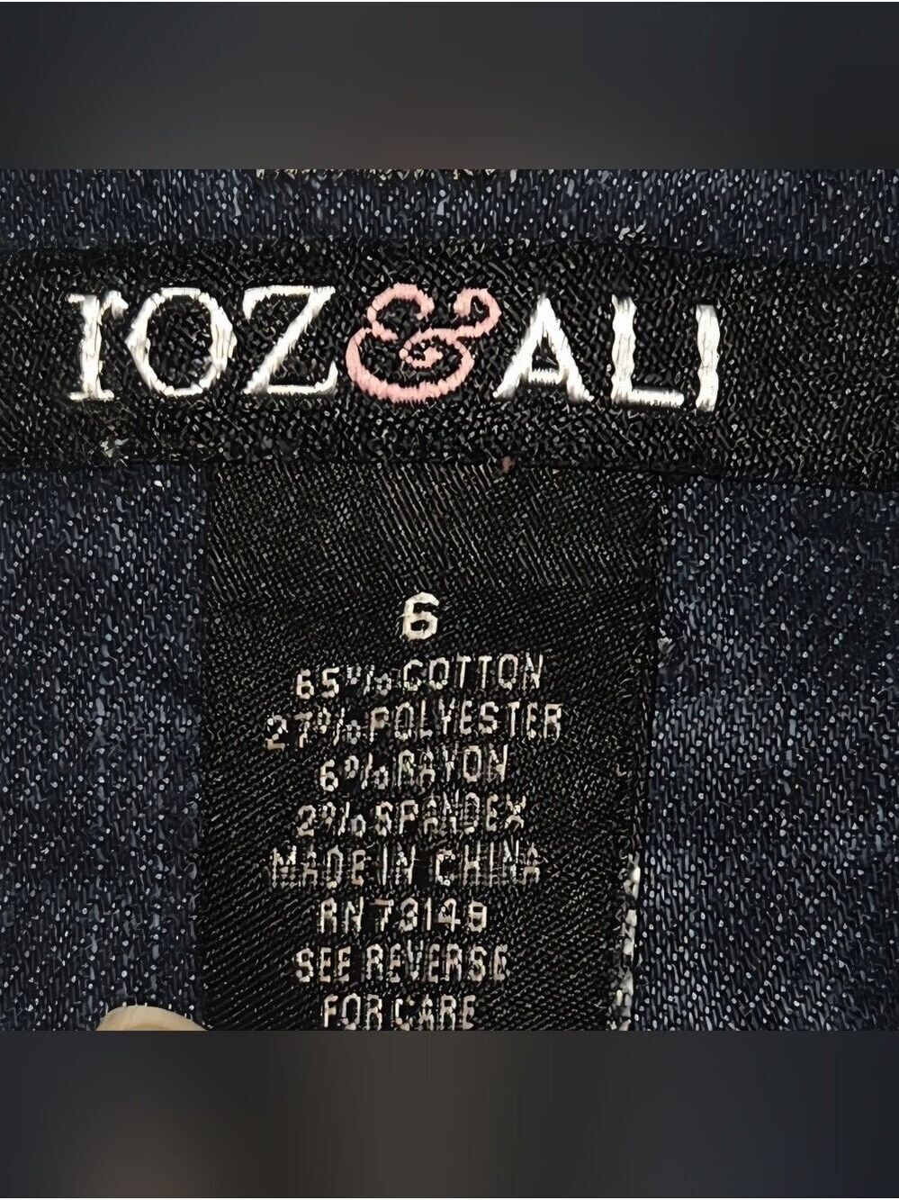 Roz & Ali Dark Wash Denim Pencil Skirt Preppy Chic Minimalist Style Quiet Luxury - Picture 11 of 13